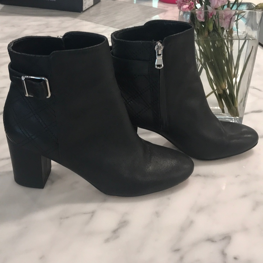 Ann Taylor Black size 9 quilted heel bootie.